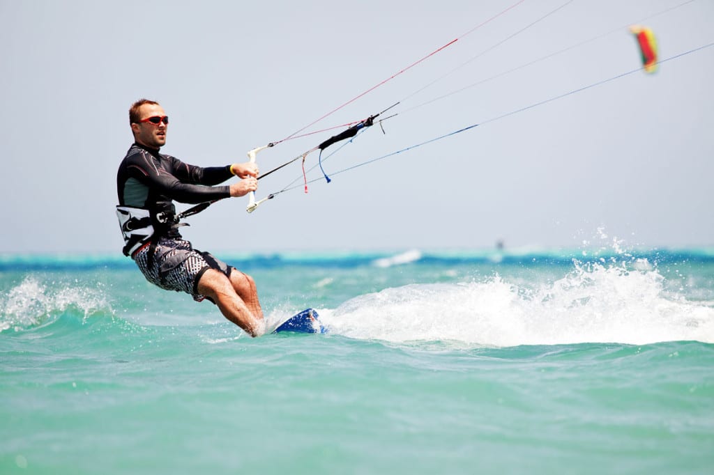 Le kitesurf - le sport qui a le vent en poupe