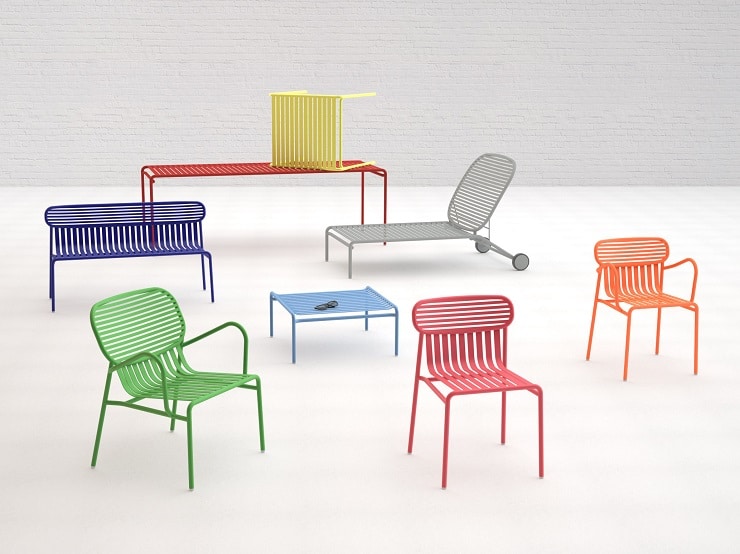 Des chaises design en plastique